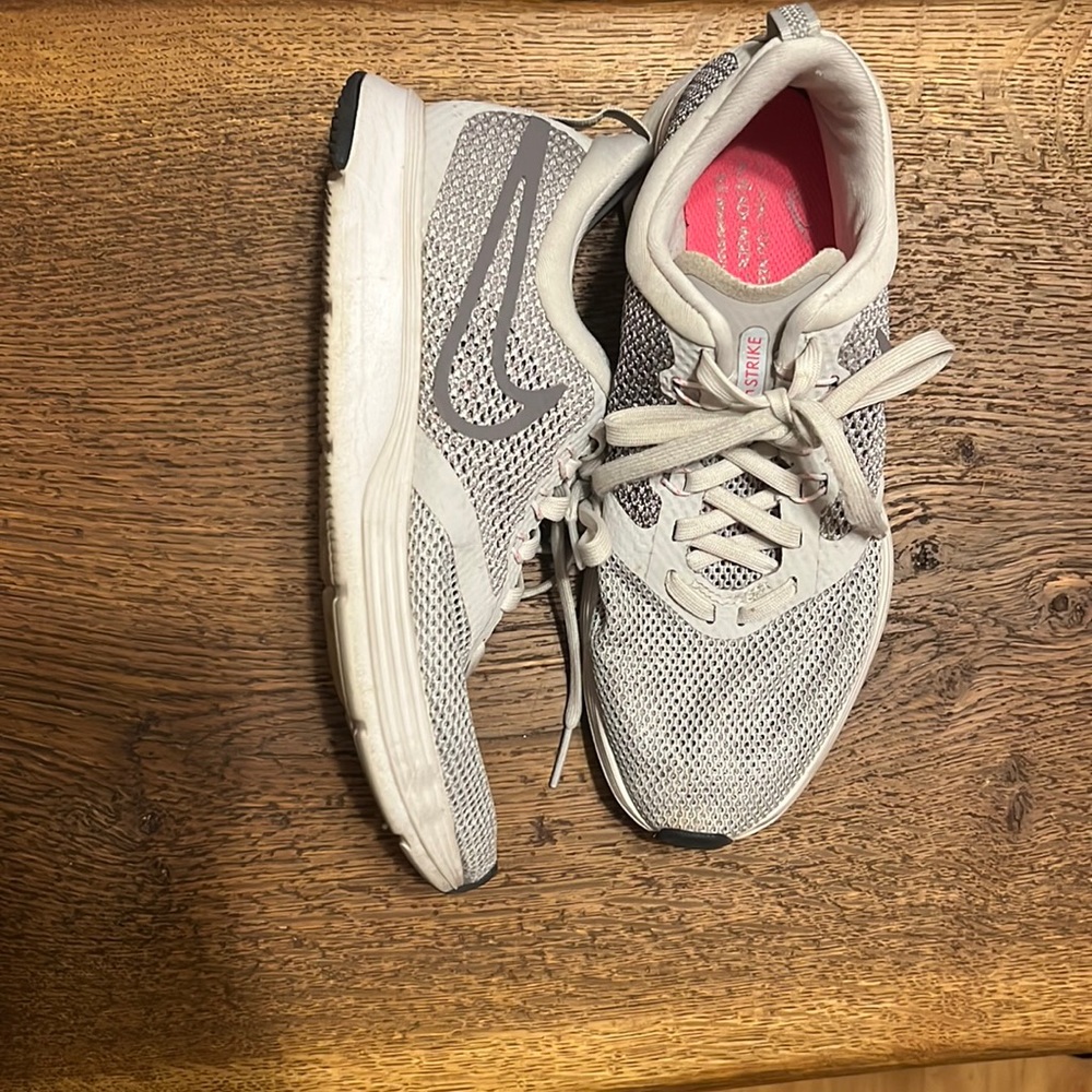 Womens Nike shoes